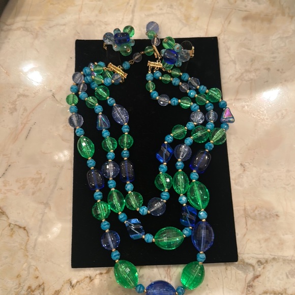 Hattie Carnegie Triple Strand Necklace and Earrings Set Vintage - Picture 2 of 10